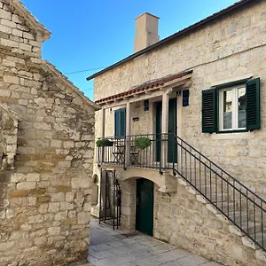 Apartment Perfectly Located Cherry Stone House, Split