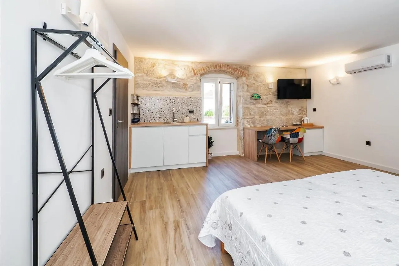 Sweet Rooms Luri Split 0*,  Croatia