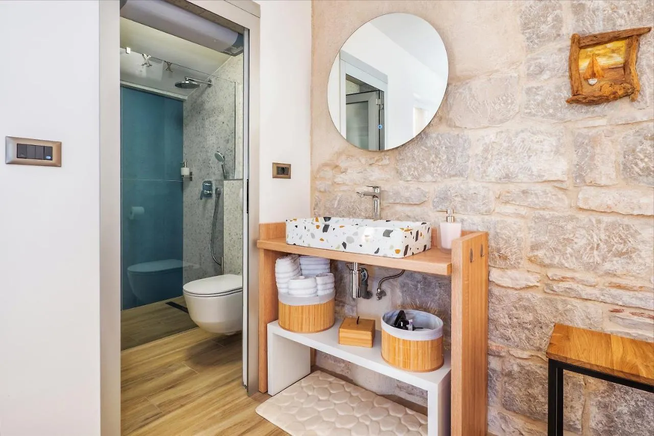 Apartment Sweet Rooms Luri Split